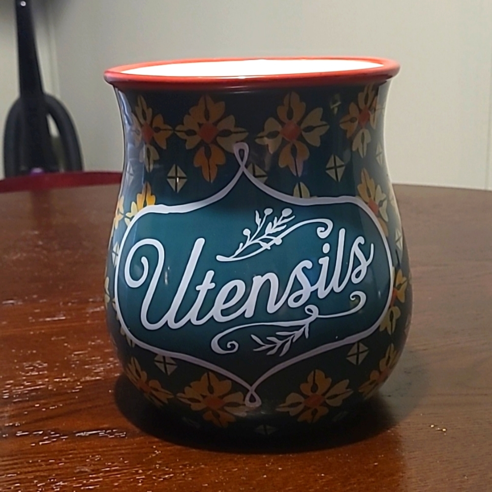 Pioneer Woman Vintage Geo Large Belly shape Utensil Crock No longer available EC